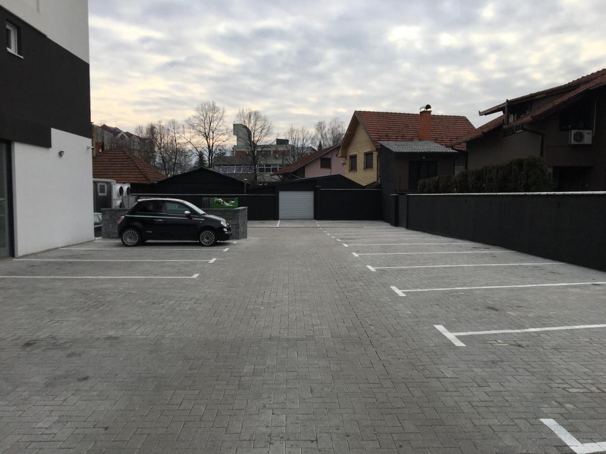 Cool Apartments With Free Parking Čačak Zewnętrze zdjęcie