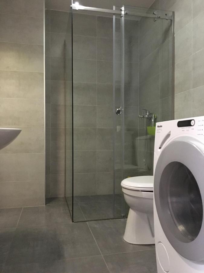 Cool Apartments With Free Parking Čačak Zewnętrze zdjęcie