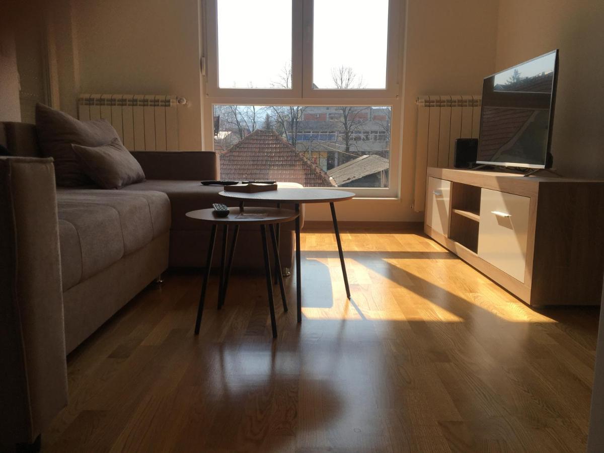 Cool Apartments With Free Parking Čačak Zewnętrze zdjęcie