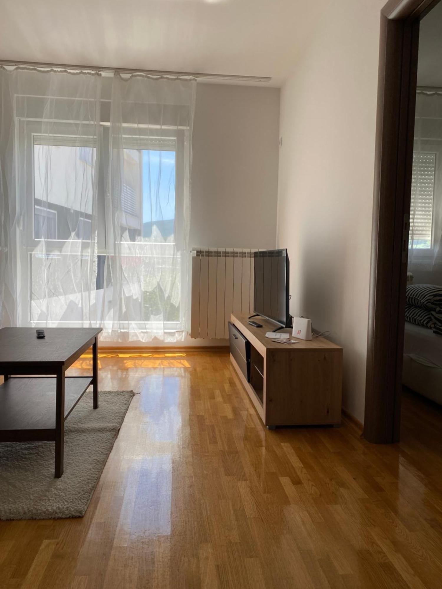 Cool Apartments With Free Parking Čačak Zewnętrze zdjęcie