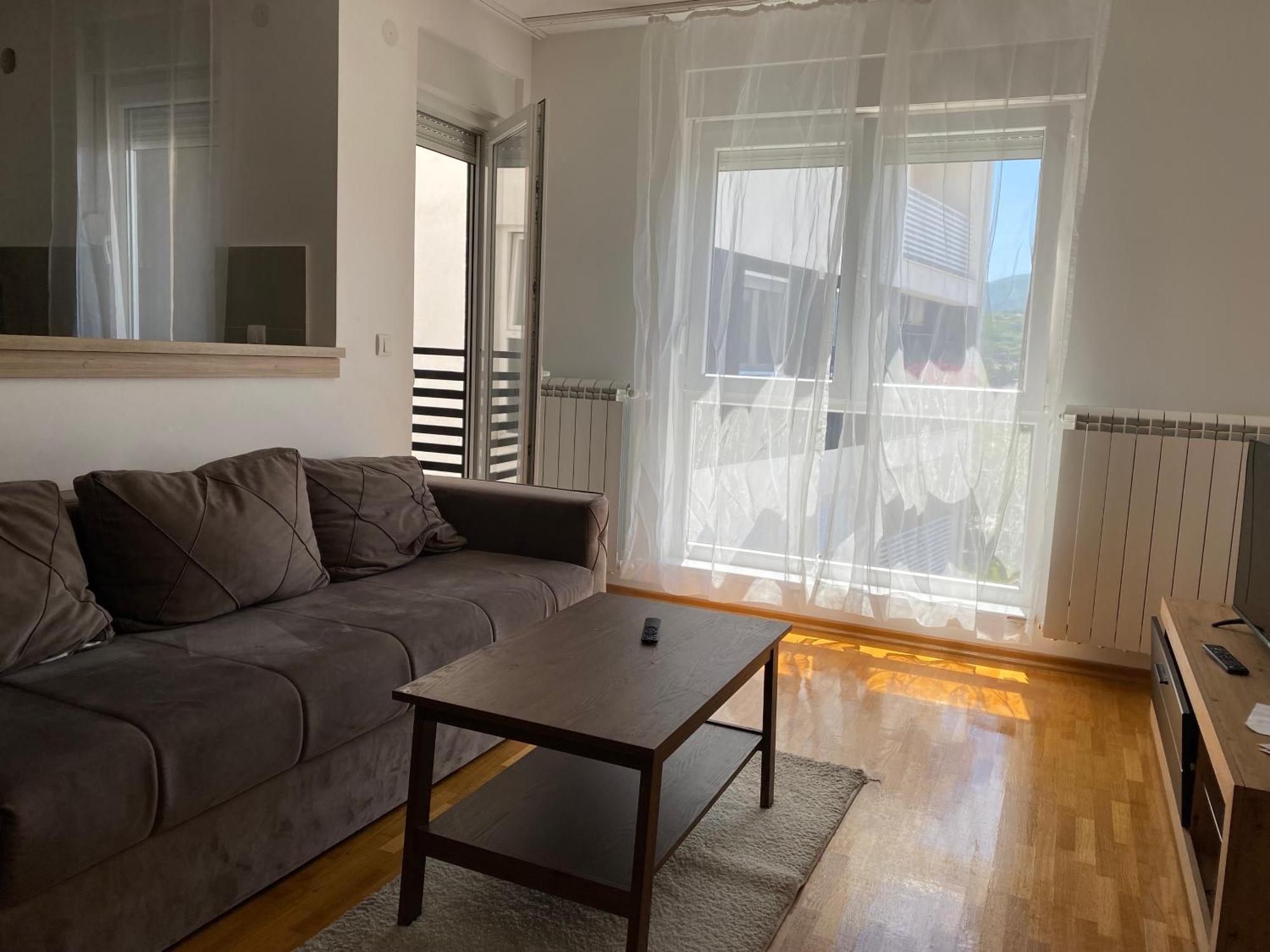 Cool Apartments With Free Parking Čačak Zewnętrze zdjęcie