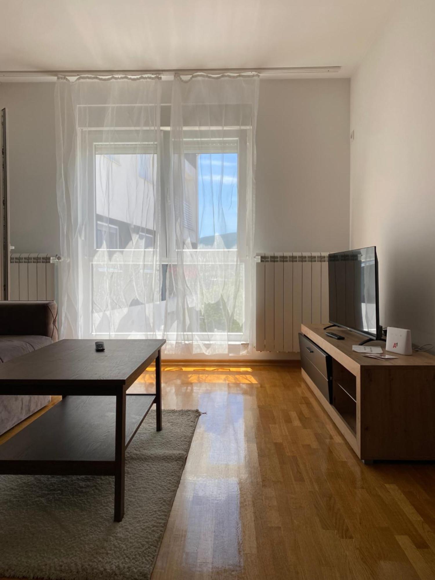 Cool Apartments With Free Parking Čačak Zewnętrze zdjęcie